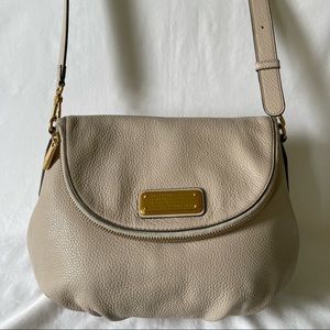 MARC by Marc Jacobs Classic Q Natasha leather women's crossbody bag - Taupe